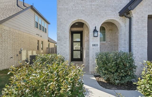 10833 Coppola — photo 4