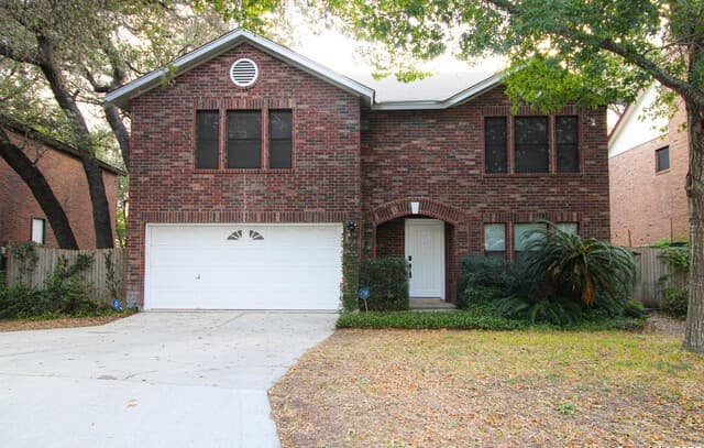 14018 N Hills Village