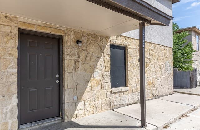 6721 Brothers — photo 3