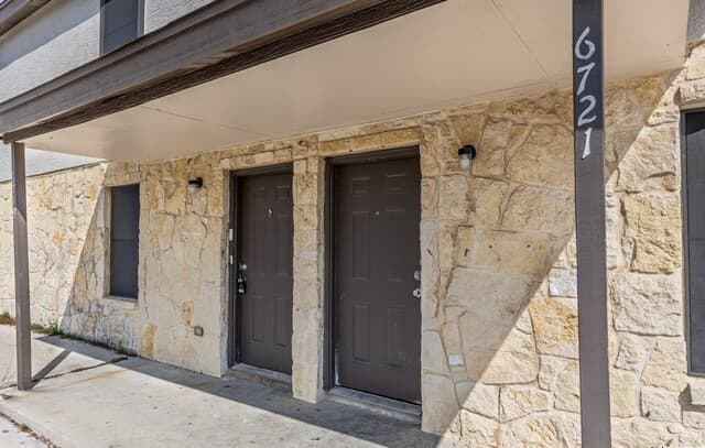 6721 Brothers — photo 4