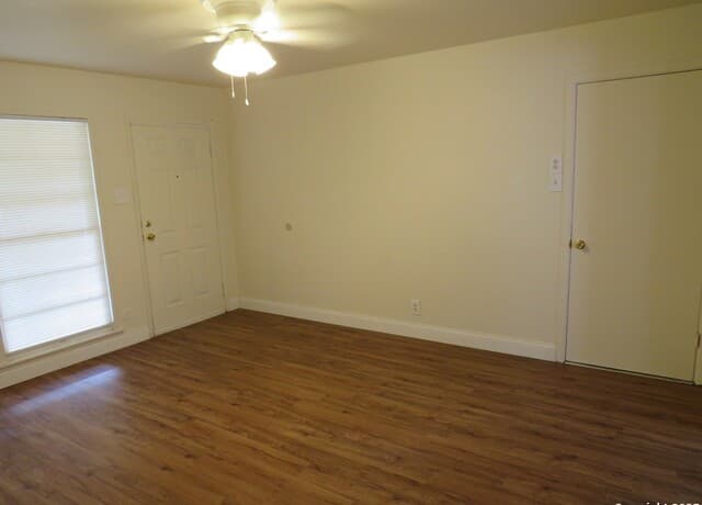 419 Anton Dr — photo 2