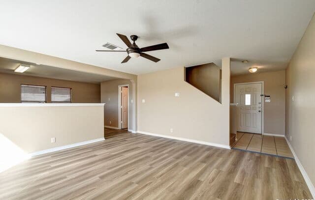 415 Mallow Grove — photo 4