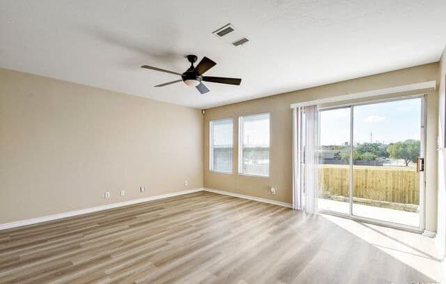 415 Mallow Grove — photo 5