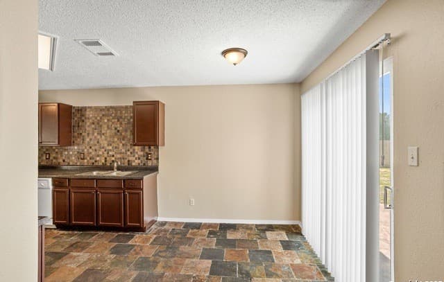 7807 Clipper Pass — photo 5