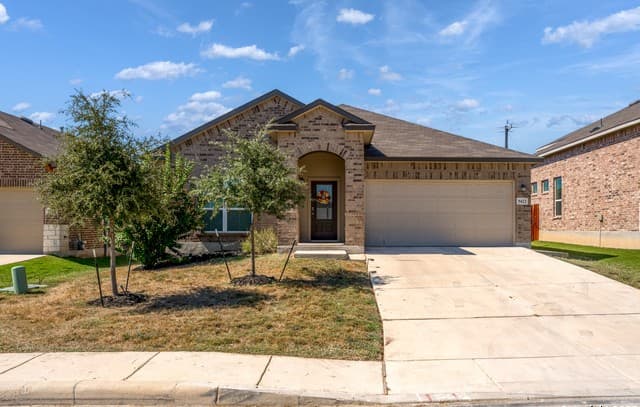 9423 Bracted Sedge — photo 1