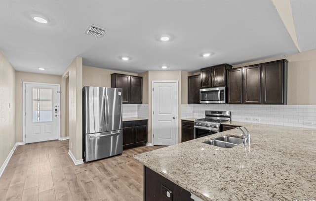 13306 Needle Grass — photo 3