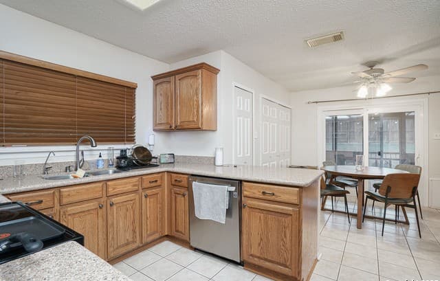 8111 Maple Meadow — photo 4