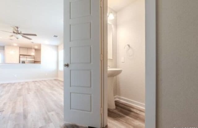 732 Abigail Alley — photo 5