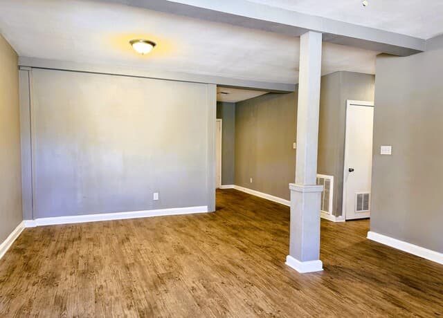 400 Pfeil St — photo 3