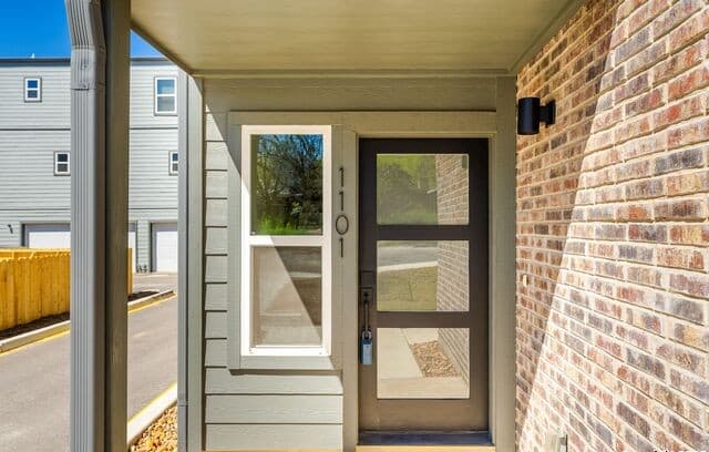 419 Ira Avenue Unit 1101 — photo 2