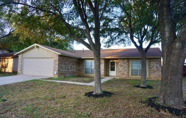 2434 Field Wood — photo 2