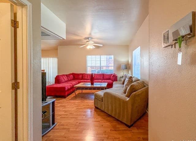 52 Chapel Hill Circle — photo 2