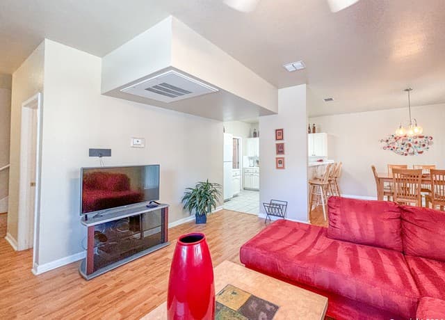 52 Chapel Hill Circle — photo 4