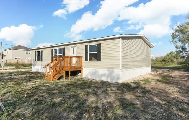 5073 Abbott Rd Unit 2 — photo 2