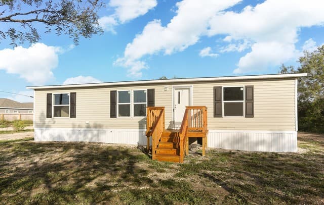 5073 Abbott Rd Unit 2 — photo 3