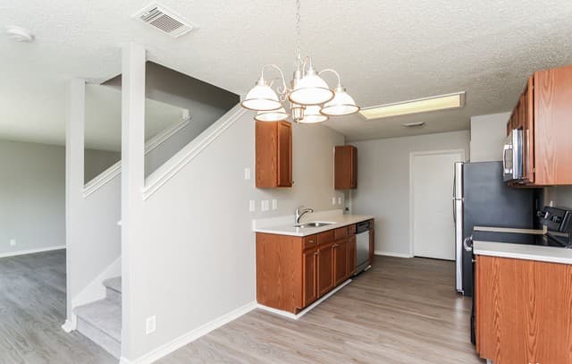 6135 Lyndell Springs — photo 4