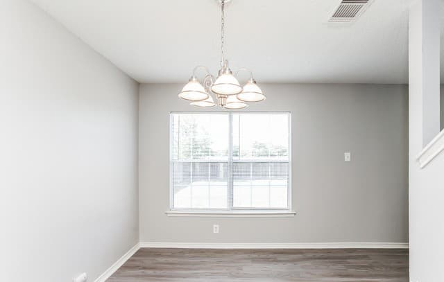 6135 Lyndell Springs — photo 5