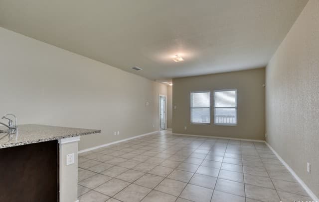 10546 Midsummer Meadow — photo 4