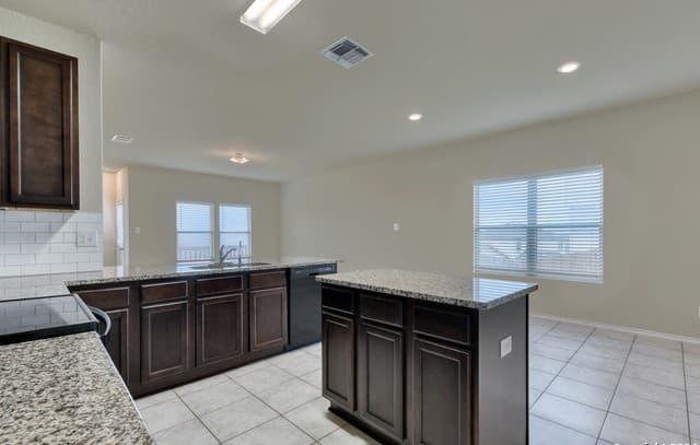 10546 Midsummer Meadow — photo 5