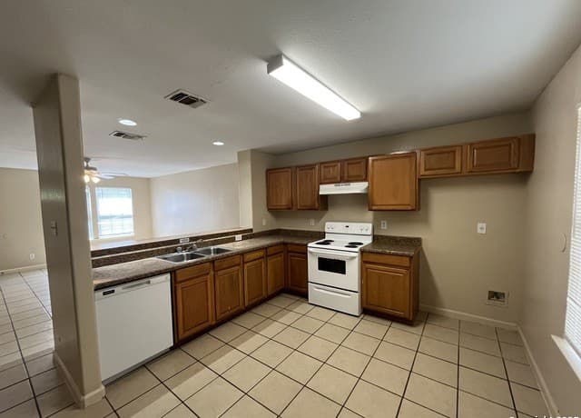 5202 Fountain Lake — photo 5