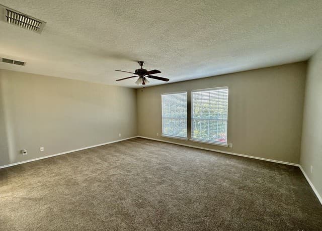 543 Red Quill Nest — photo 2