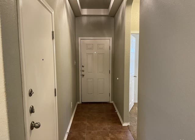 745 Hollow Ridge — photo 4