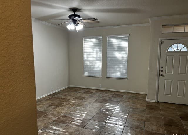 2543 Grayson Circle — photo 1