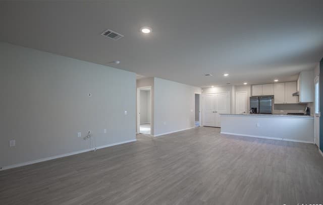 723 Vermilion — photo 2