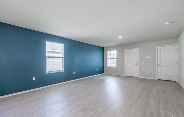 723 Vermilion — photo 4