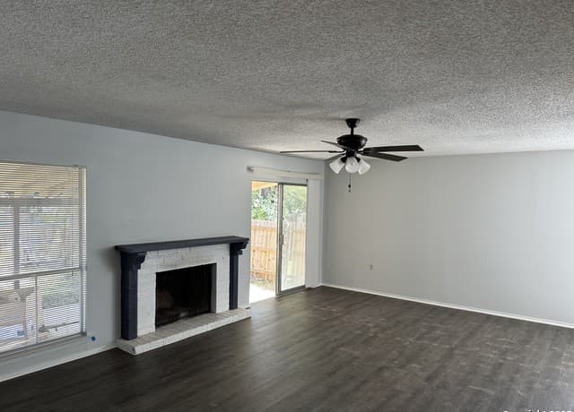 4735 El Vedado St — photo 4