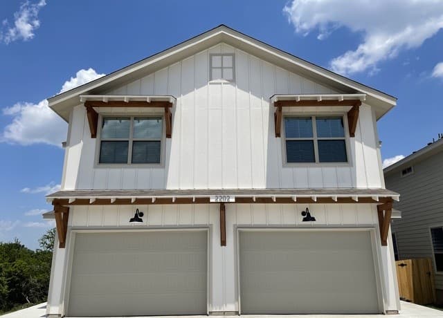 2202 Sandlewood Cove Unit 101