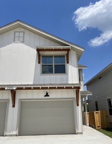 2202 Sandlewood Cove Unit 101 — photo 2