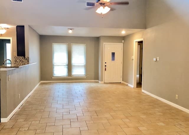 4910 Babson St — photo 4