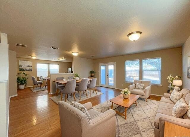 8219 Maple Meadow Dr — photo 2