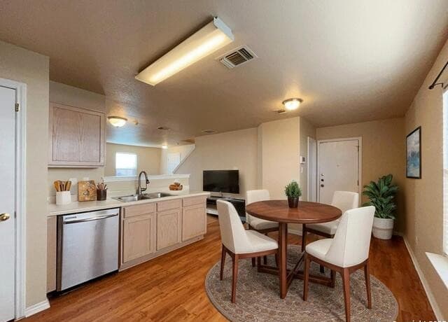 8219 Maple Meadow Dr — photo 4