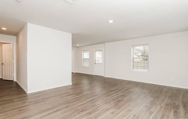 8903 Ashley Wilkes — photo 5