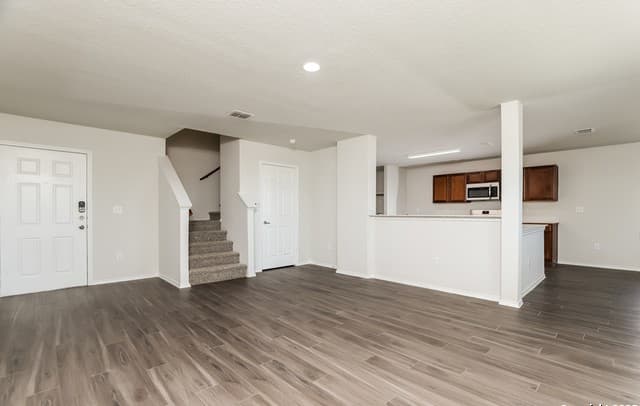 8911 Ashley Wilkes — photo 4