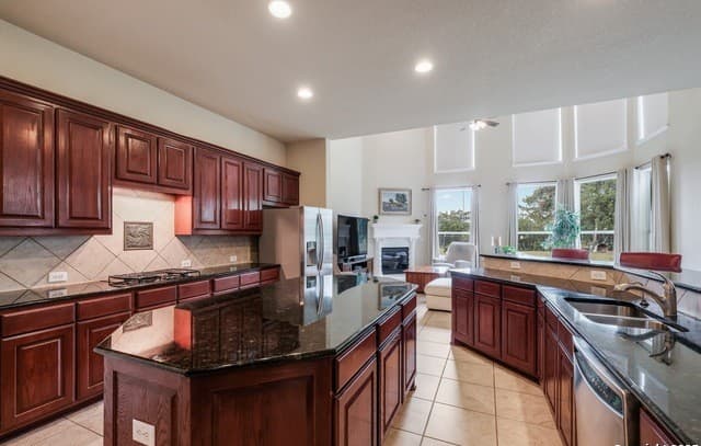 18039 Branson — photo 4