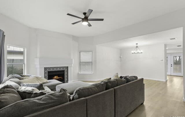 5734 Spring Sun — photo 5