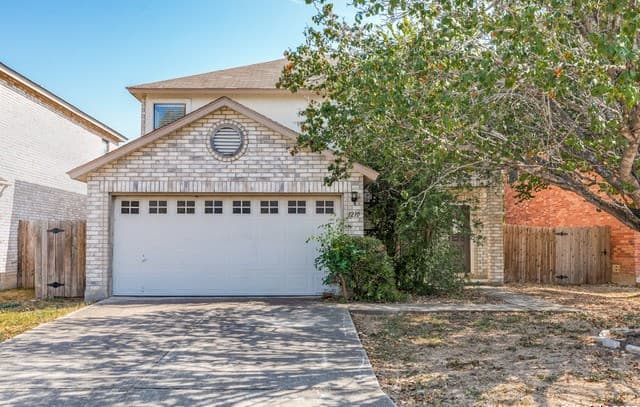 1210 Crossing Oaks — photo 1