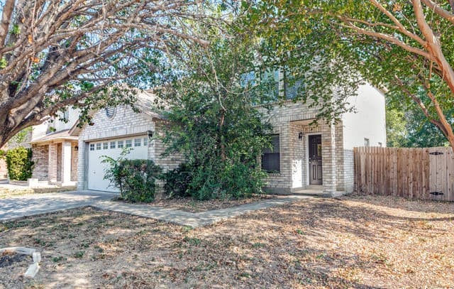 1210 Crossing Oaks — photo 3