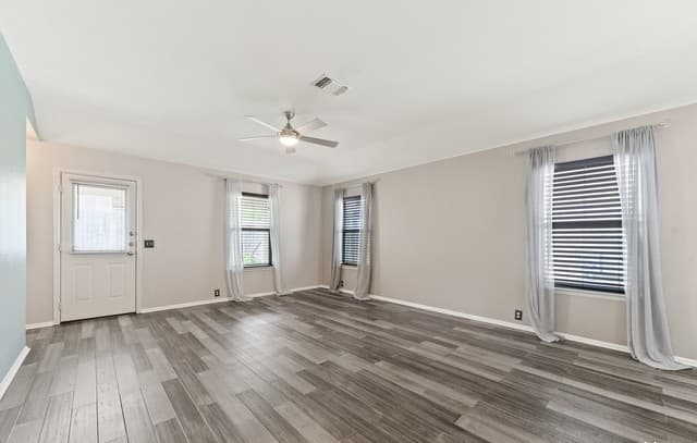 1911 Wormack Way — photo 5