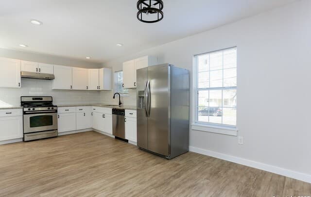 734 W Norwood — photo 5