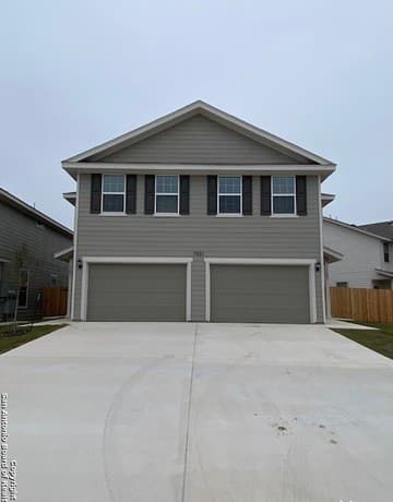 7521 Astro Field Unit 102 — photo 1