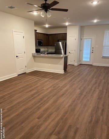 7521 Astro Field Unit 102 — photo 3