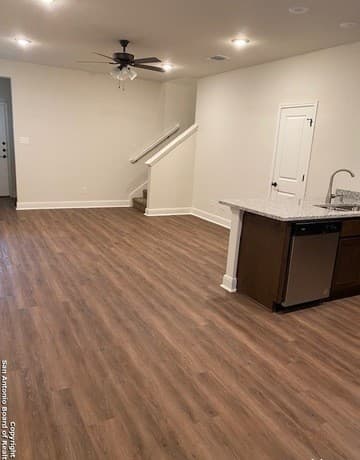 7521 Astro Field Unit 102 — photo 4