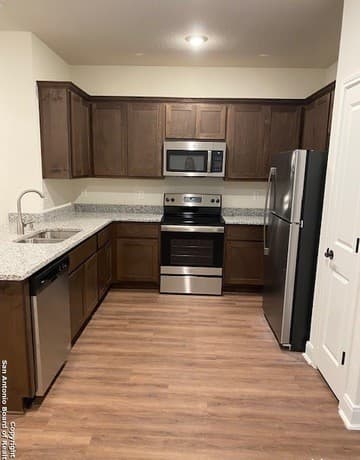 7521 Astro Field Unit 102 — photo 5