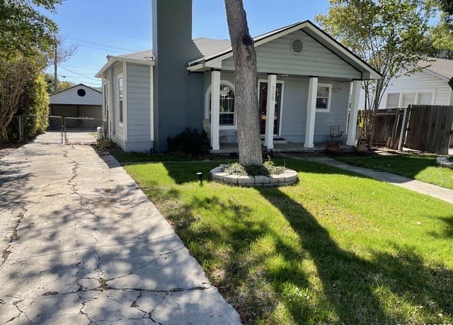 126 Meredith Drive — photo 2