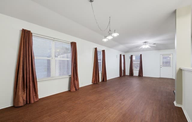 6931 Spring Garden — photo 4