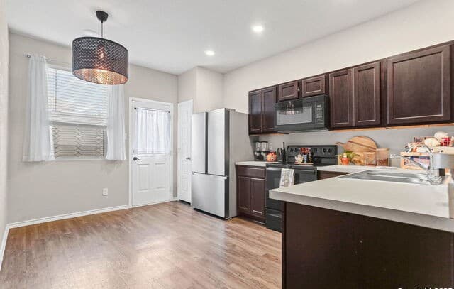 10519 Green Rock — photo 3